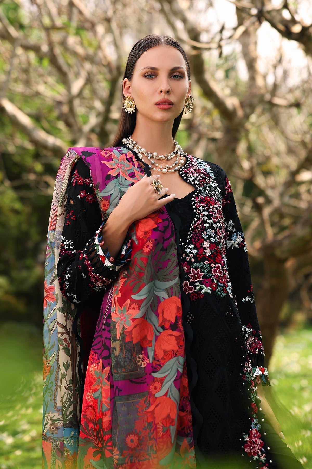 Afrozeh | Lawn 25 | Elva L Black Lawn