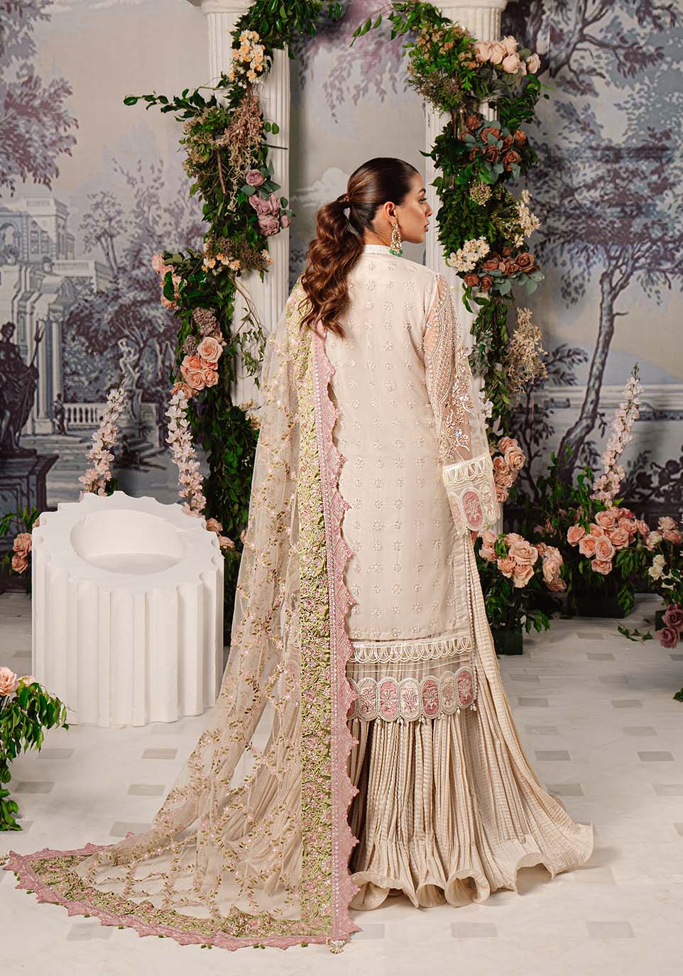 Zarqash | Rubaai Wedding Festive 23 | Yara - Pakistani Designer Dress - by Zarqash | Type: Formal - 100% Original at Saira Sultan