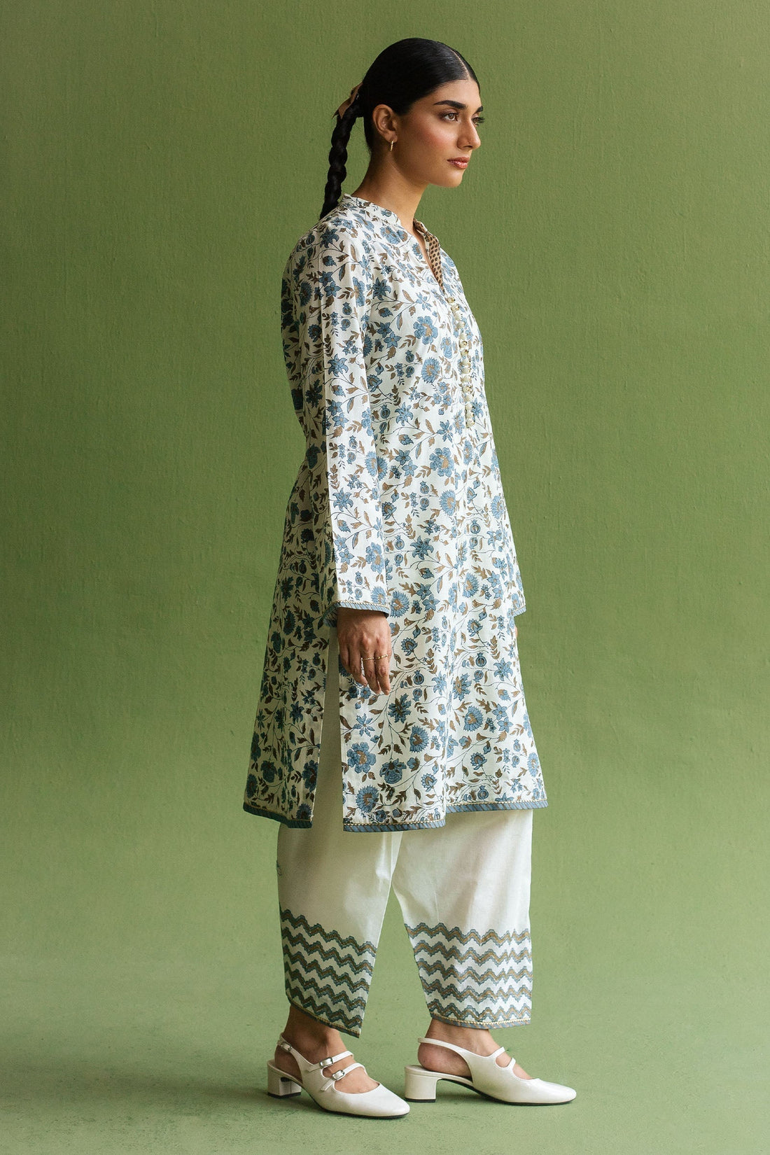 Zara Shahjahan | Handcrafted Suits | ZHC-051 - Pakistani Designer Dress - by Zara Shahjahan | Type: Luxury - 100% Original at Saira Sultan
