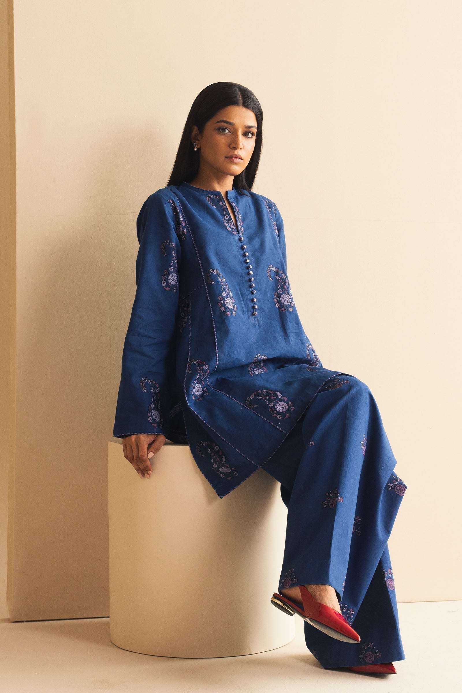 Zara Shahjahan | Handcrafted Suits | ZHC-056 - Pakistani Designer Dress - by Zara Shahjahan | Type: Luxury - 100% Original at Saira Sultan