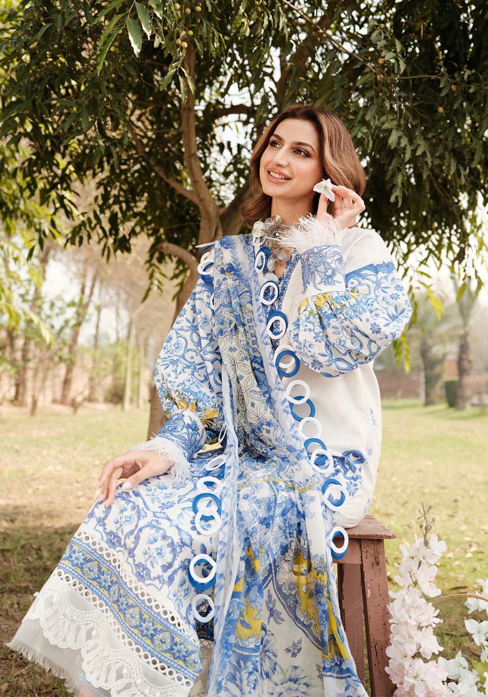 Zarqash | Luxe Lawn 24 | ZQ 7 - Pakistani Designer Dress - by Zarqash | Type: Luxury - 100% Original at Saira Sultan