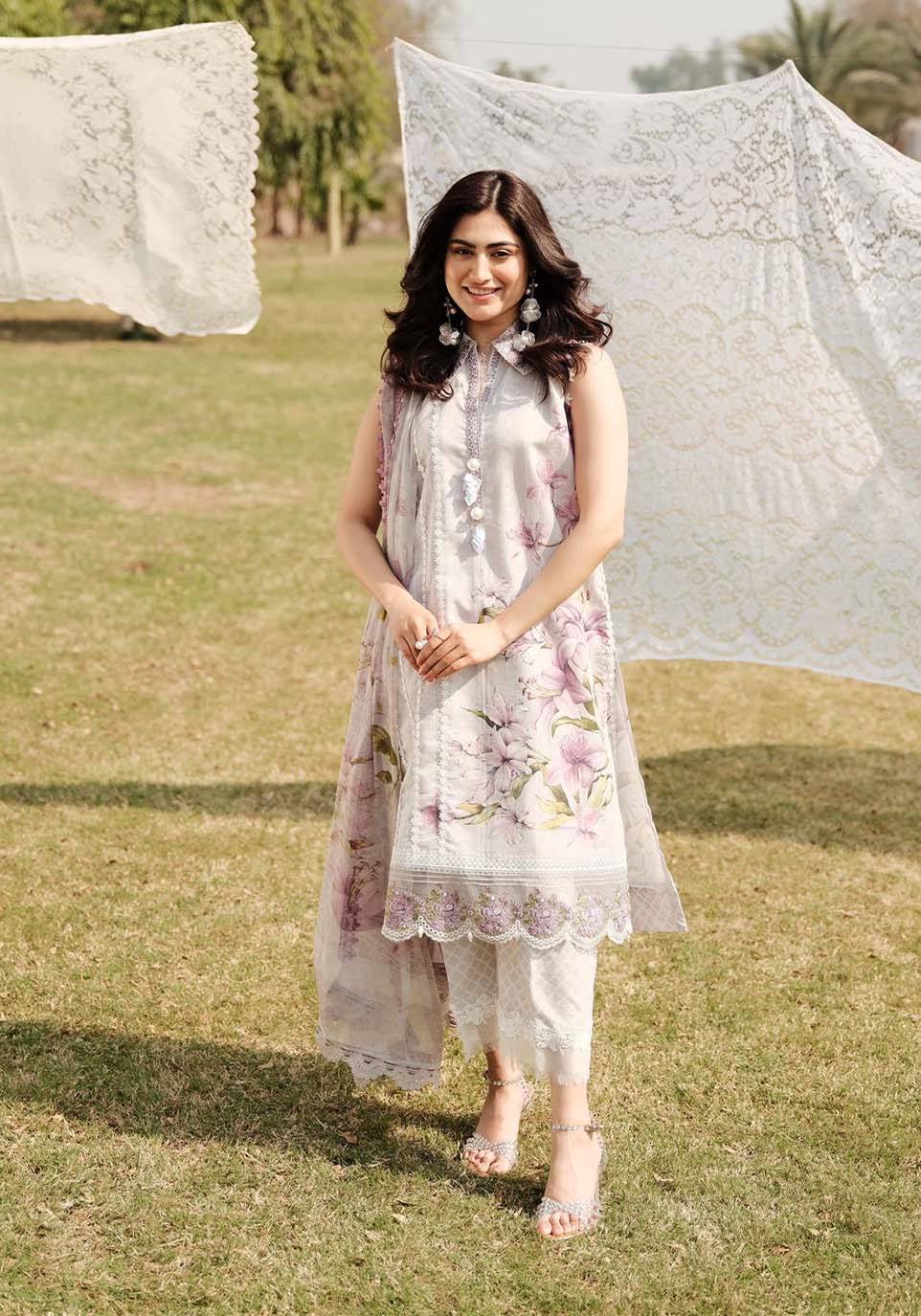 Zarqash | Luxe Lawn 24 | ZQ 3 - Pakistani Designer Dress - by Zarqash | Type: Luxury - 100% Original at Saira Sultan