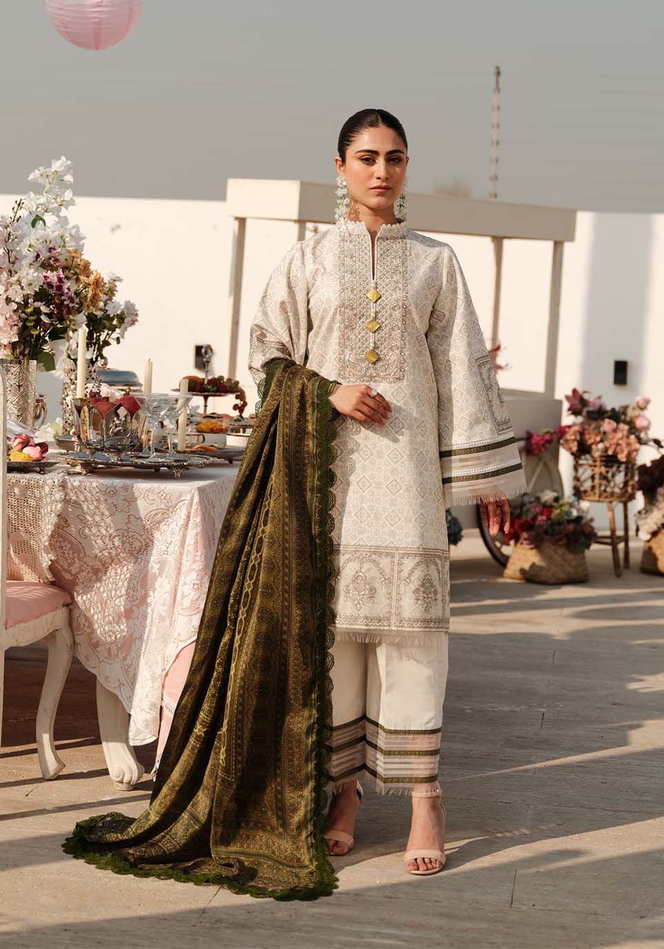 Zarqash | Luxe Lawn 24 | ZQ 9 - Pakistani Designer Dress - by Zarqash | Type: Luxury - 100% Original at Saira Sultan