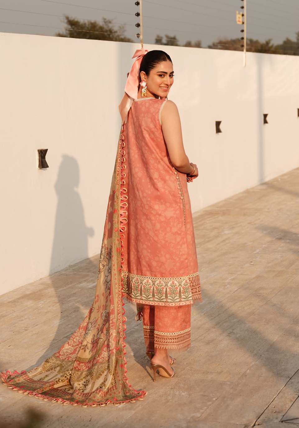 Zarqash | Luxe Lawn 24 | ZQ 4 - Pakistani Designer Dress - by Zarqash | Type: Luxury - 100% Original at Saira Sultan