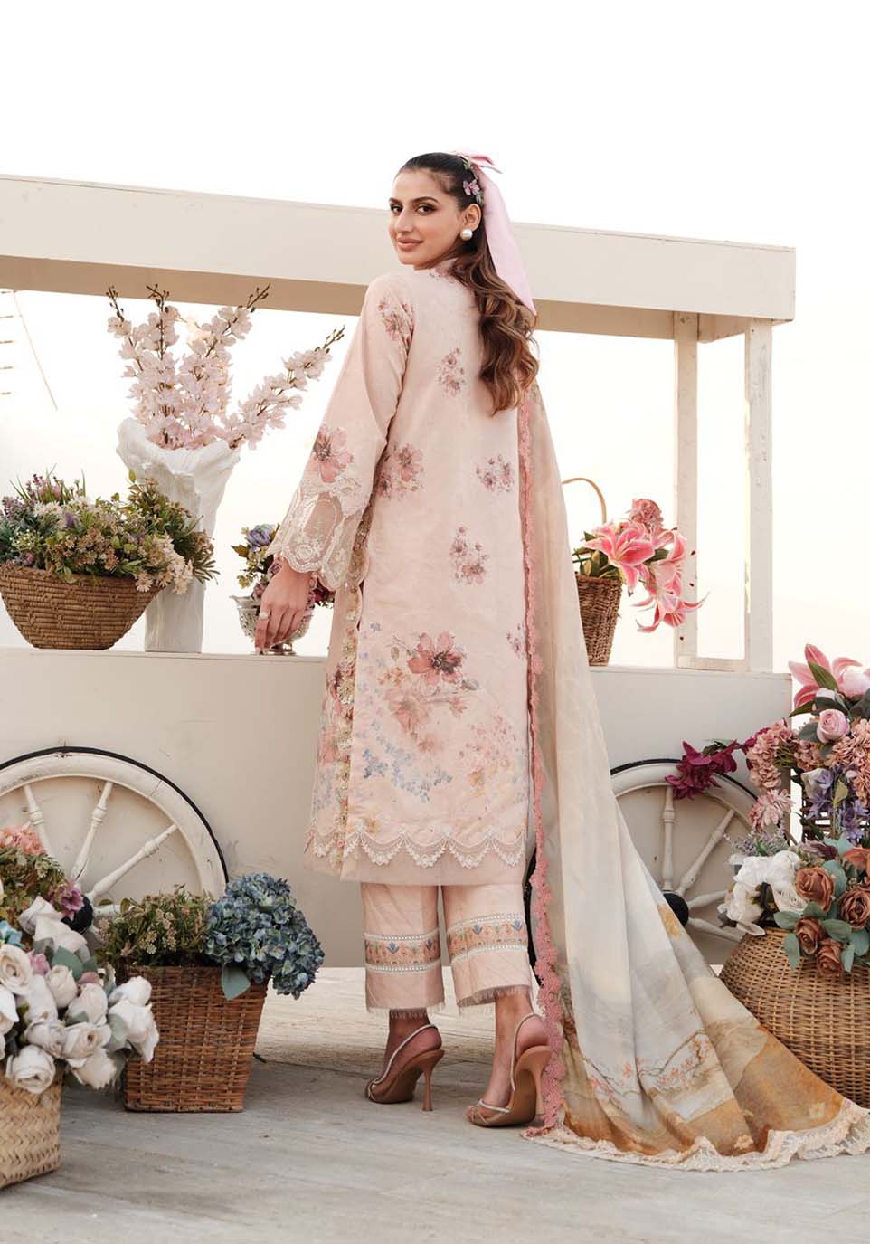 Zarqash | Luxe Lawn 24 | ZQ 11 - Pakistani Designer Dress - by Zarqash | Type: Luxury - 100% Original at Saira Sultan