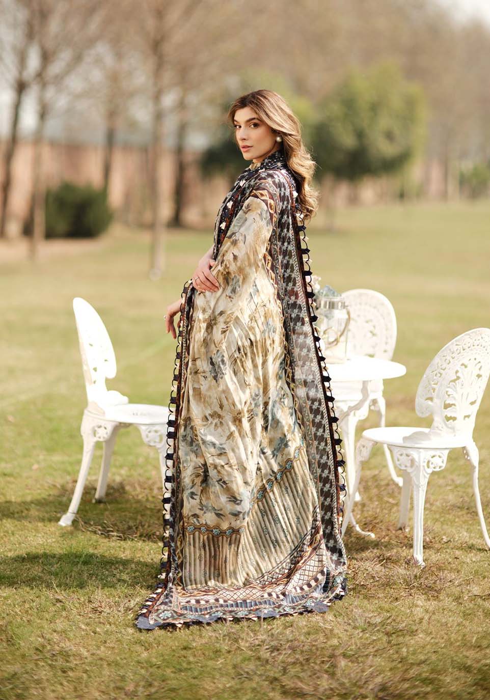 Zarqash | Luxe Lawn 24 | ZQ 2 - Pakistani Designer Dress - by Zarqash | Type: Luxury - 100% Original at Saira Sultan