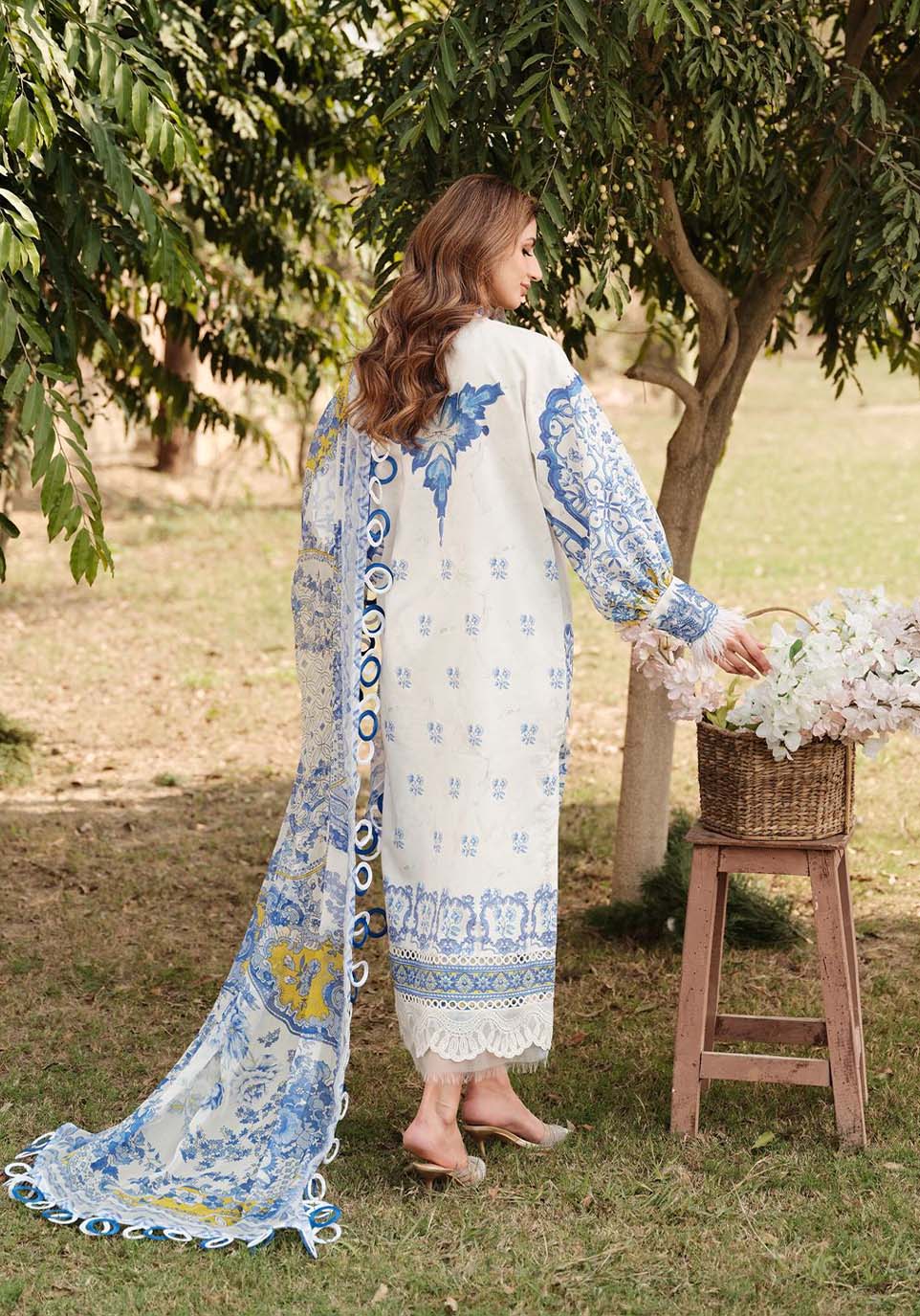 Zarqash | Luxe Lawn 24 | ZQ 7 - Pakistani Designer Dress - by Zarqash | Type: Luxury - 100% Original at Saira Sultan