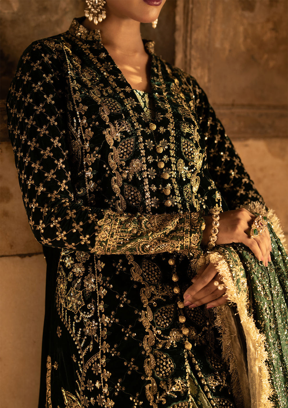 Aik Atelier | Dastoor Velvet 24 | DASTOOR - LOOK 02 L Bottle Green Velvet