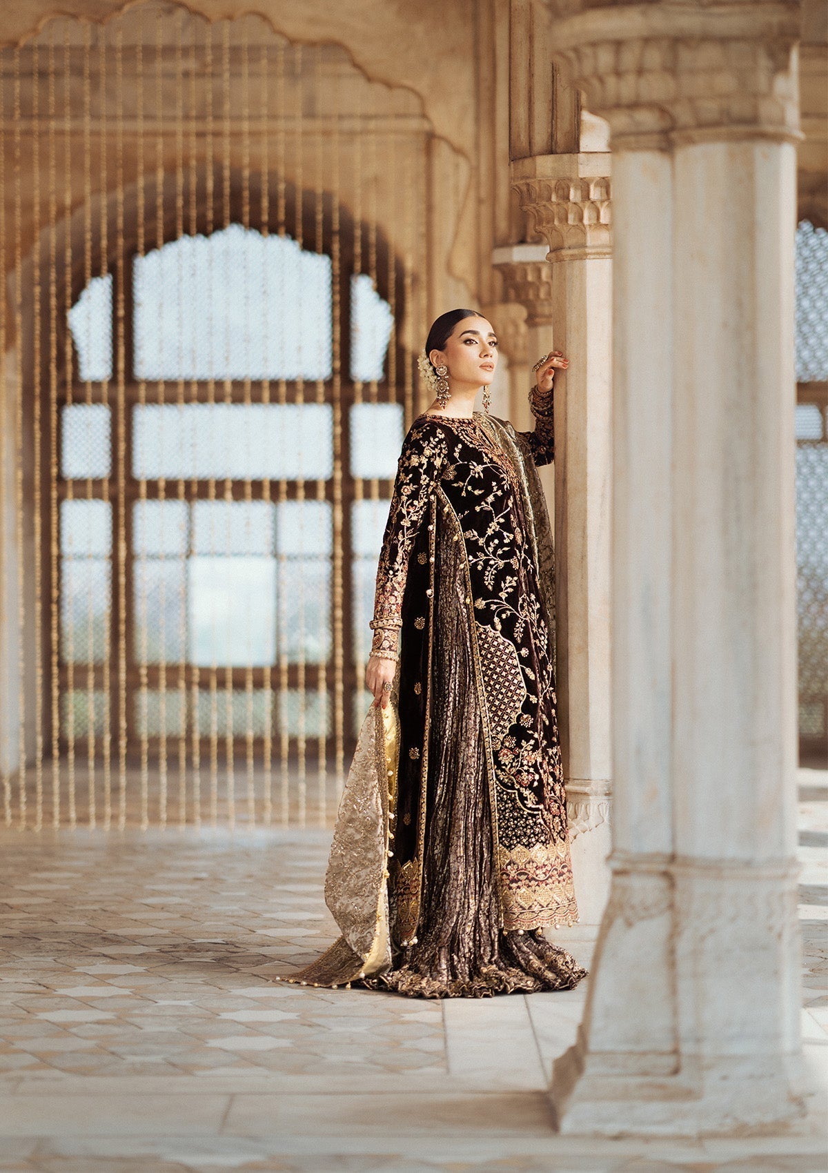 Aik Atelier | Dastoor Velvet 24 | DASTOOR - LOOK 09 XL Dark Brown Velvet