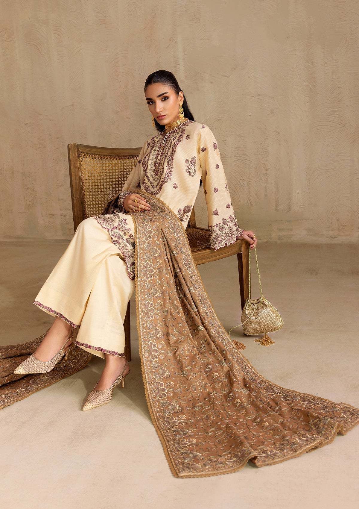 Aik Atelier | RTW 25 | LOOK 01 M Ivory Jacquard