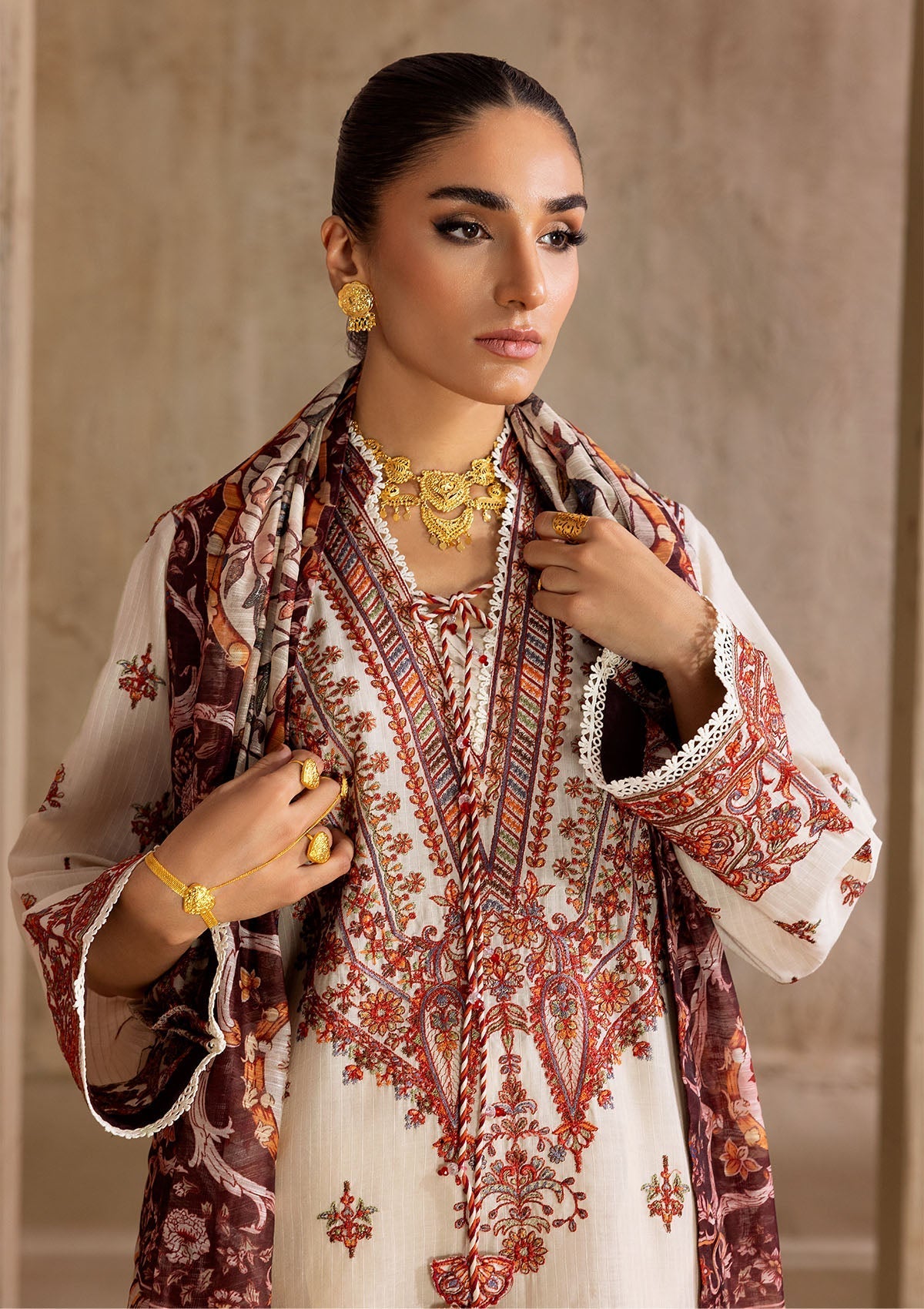 Aik Atelier | RTW 25 | LOOK 04 L Ivory Jacquard Lawn