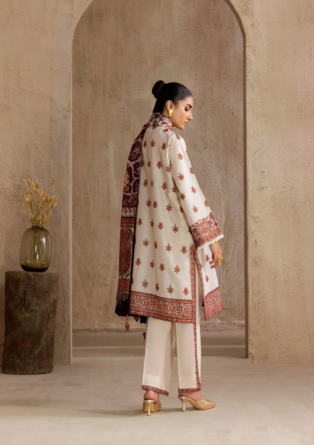 Aik Atelier | RTW 25 | LOOK 04 XS Ivory Jacquard Lawn