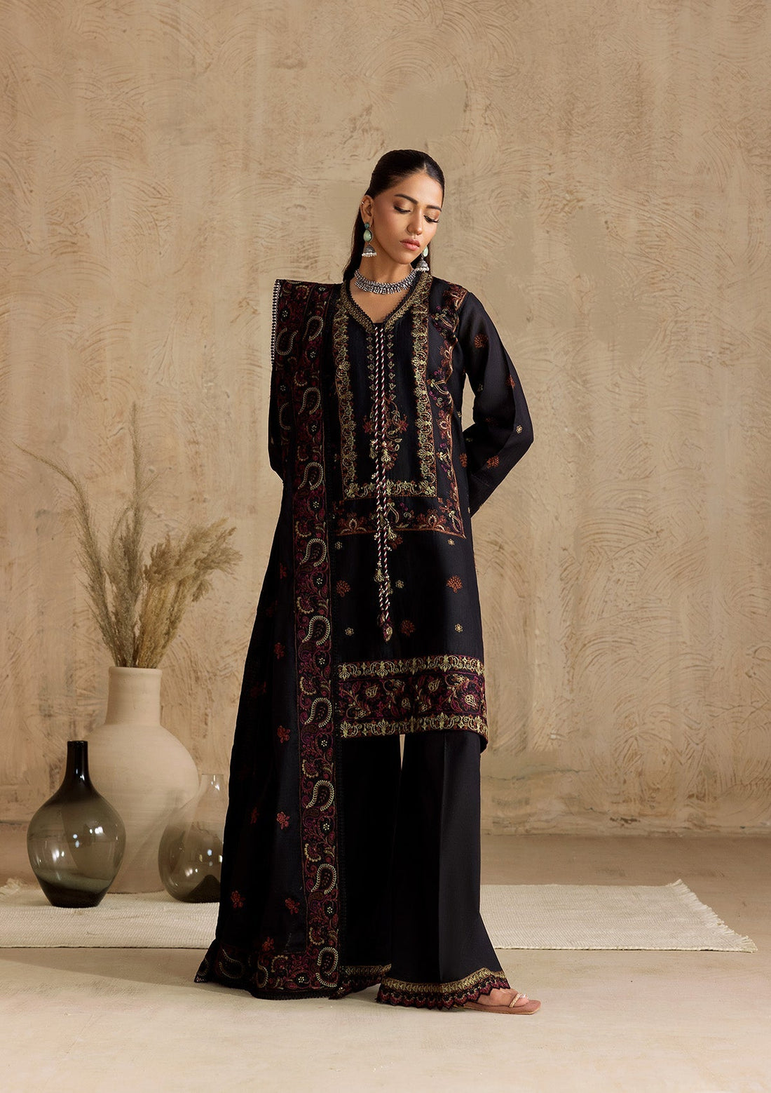 Aik Atelier | RTW 25 | LOOK 06 XS Black Jacquard Lawn