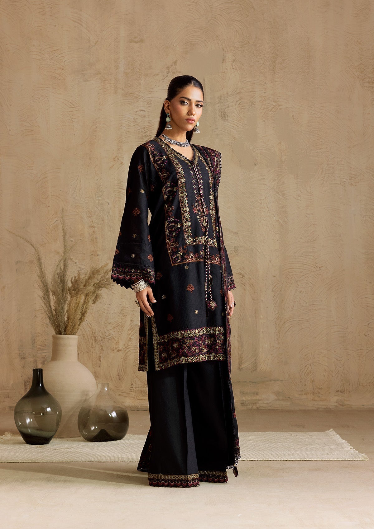 Aik Atelier | RTW 25 | LOOK 06 L Black Jacquard Lawn