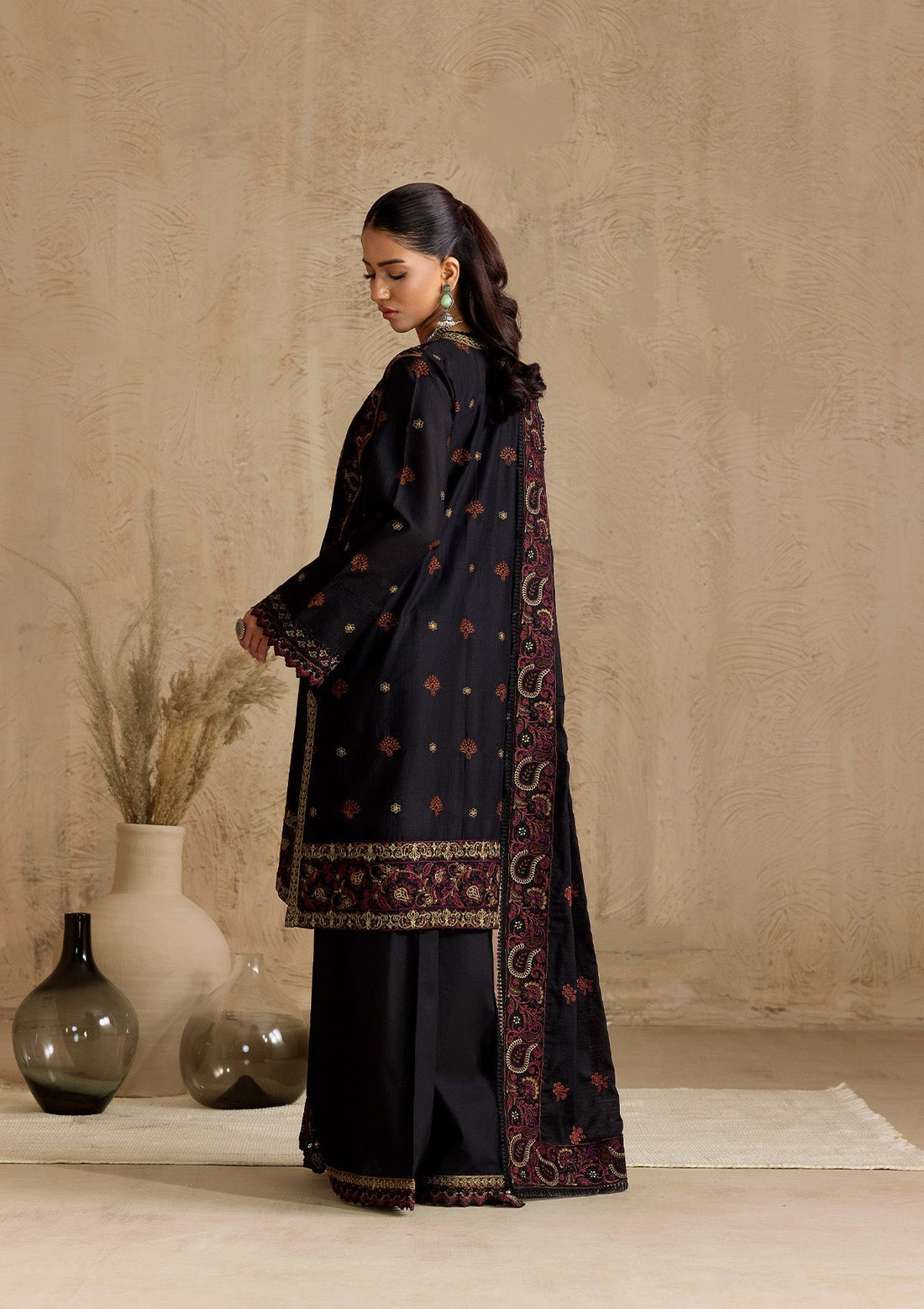 Aik Atelier | RTW 25 | LOOK 06 XS Black Jacquard Lawn