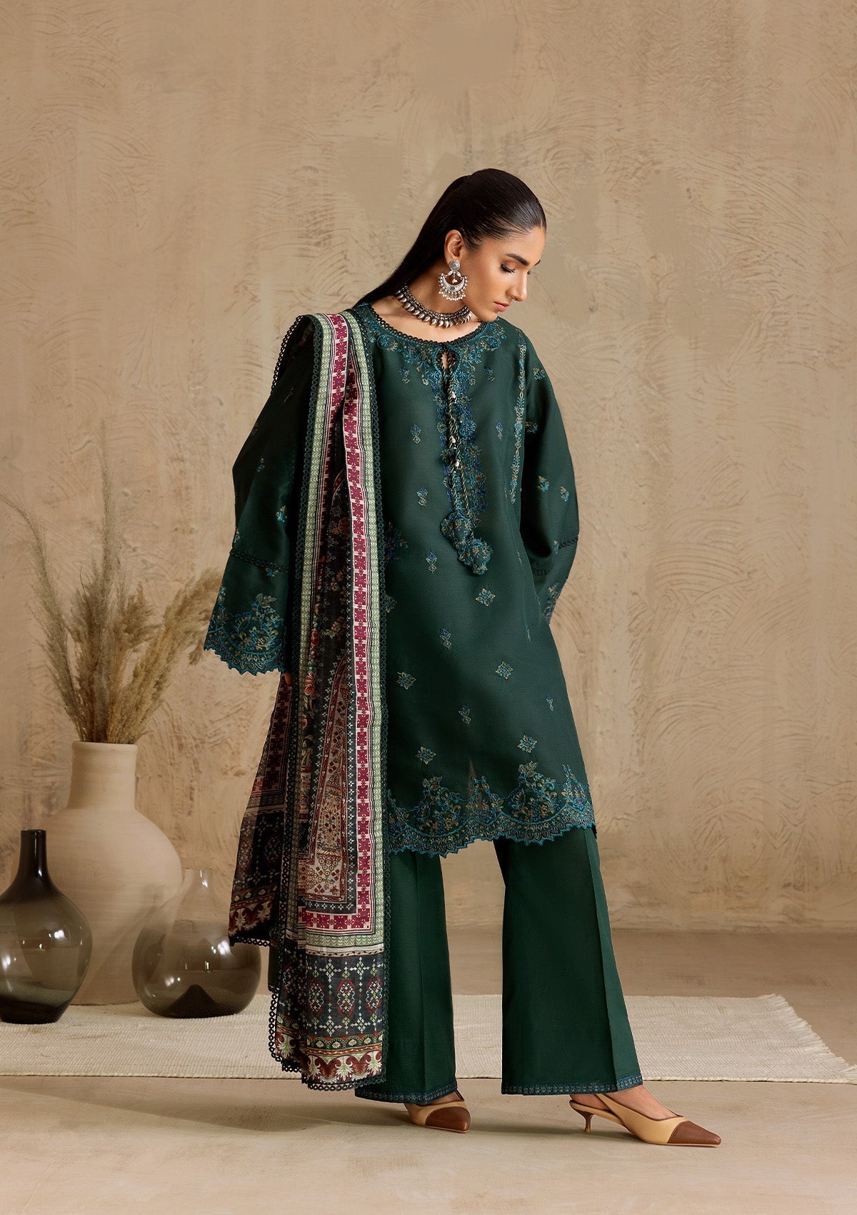 Aik Atelier | RTW 25 | LOOK 07 L Deep Teal Green Lawn