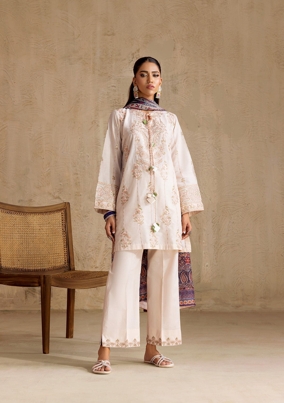Aik Atelier | RTW 25 | LOOK 09 XS Ivory Lawn