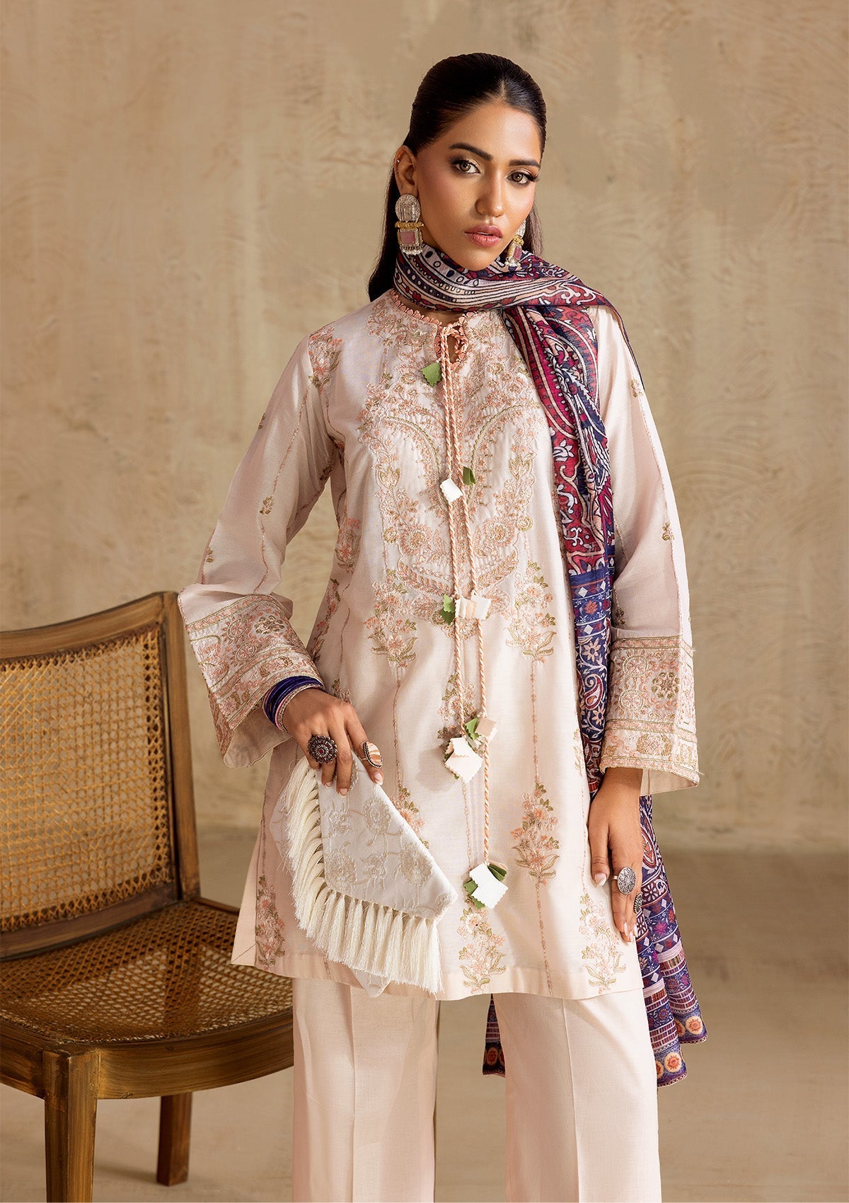 Aik Atelier | RTW 25 | LOOK 09 M Ivory Lawn