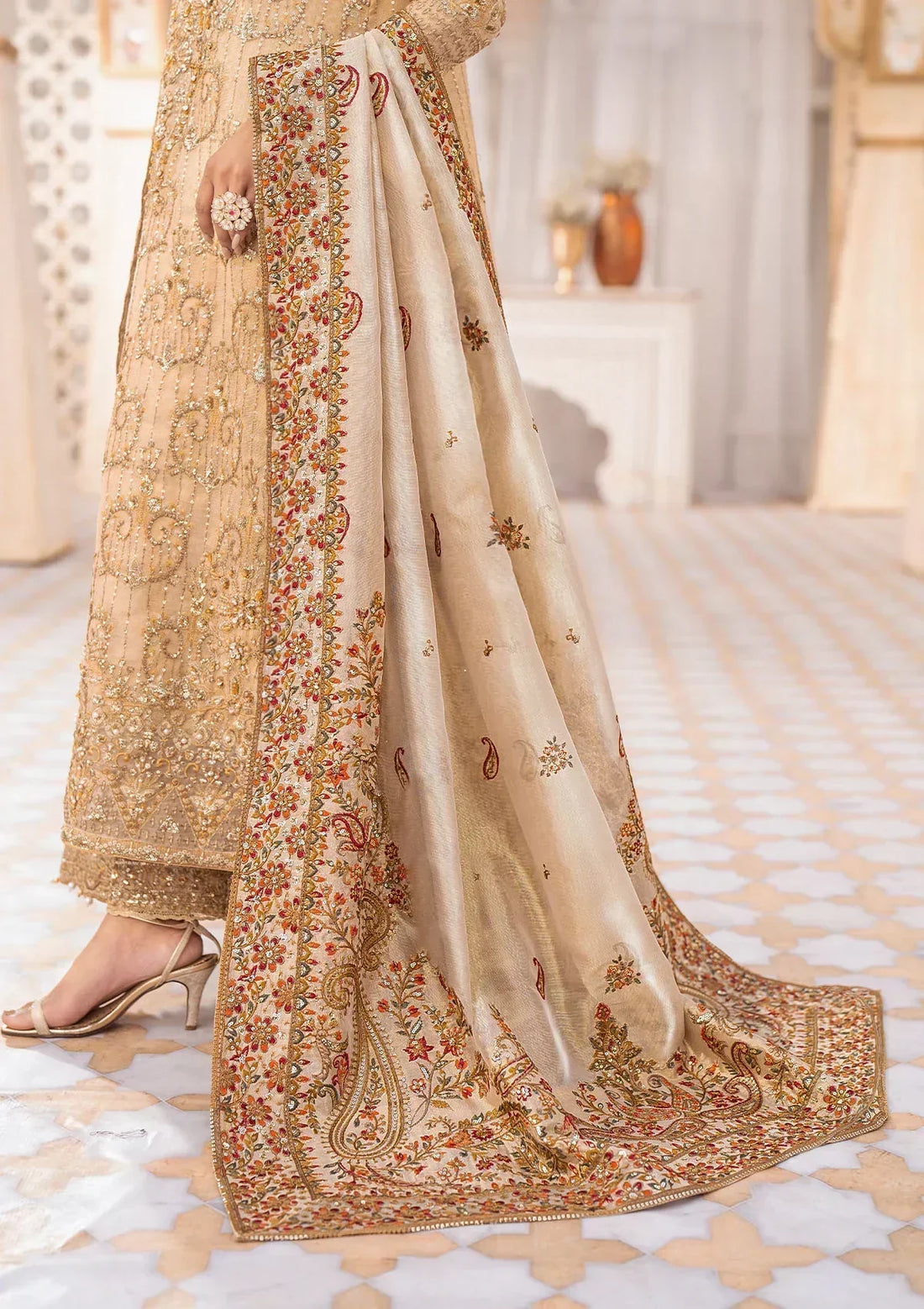 Aik Atelier | Wedding Festive 24 | Shawl - Pakistani Designer Dress - by Aik Atelier | Type: Bridal - 100% Original at Saira Sultan