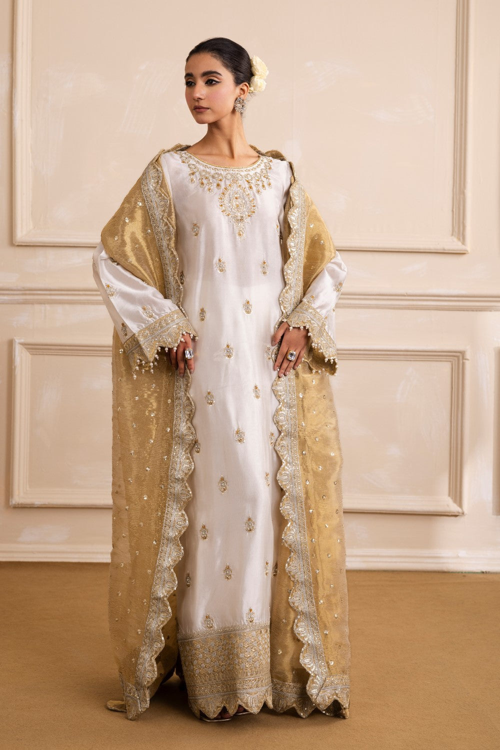 Maryum N Maria | Izara Formals | AMAL - MW40033 XS White Organza Silk