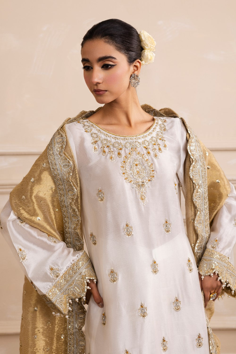 Maryum N Maria | Izara Formals | AMAL - MW40033 M White Organza Silk