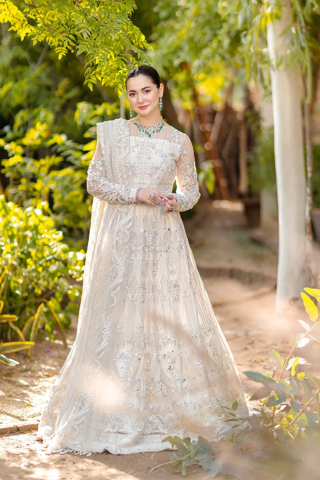 Azzal | Noor Wedding Formals | Safed XS