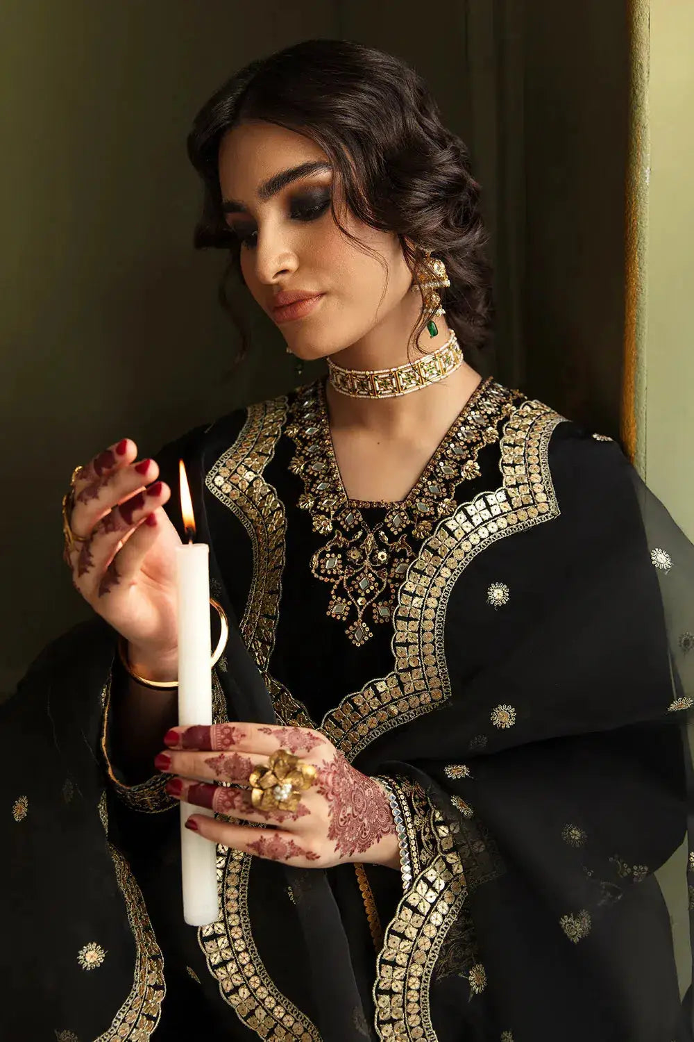 Baroque | Jahanara Luxury Velvet 23 | UF-462 - Pakistani Designer Dress - by Baroque | Type: Formal - 100% Original at Saira Sultan