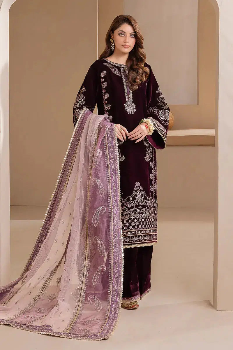 Baroque | Jahanara Luxury Velvet 23 | UF-422 - Pakistani Designer Dress - by Baroque | Type: Formal - 100% Original at Saira Sultan