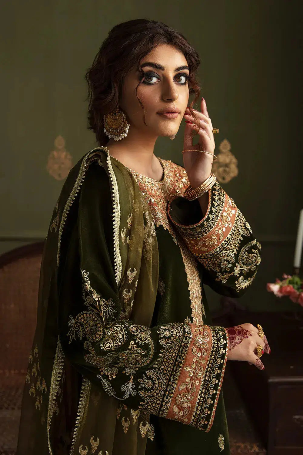 Baroque | Jahanara Luxury Velvet 23 | UF-461 - Pakistani Designer Dress - by Baroque | Type: Formal - 100% Original at Saira Sultan