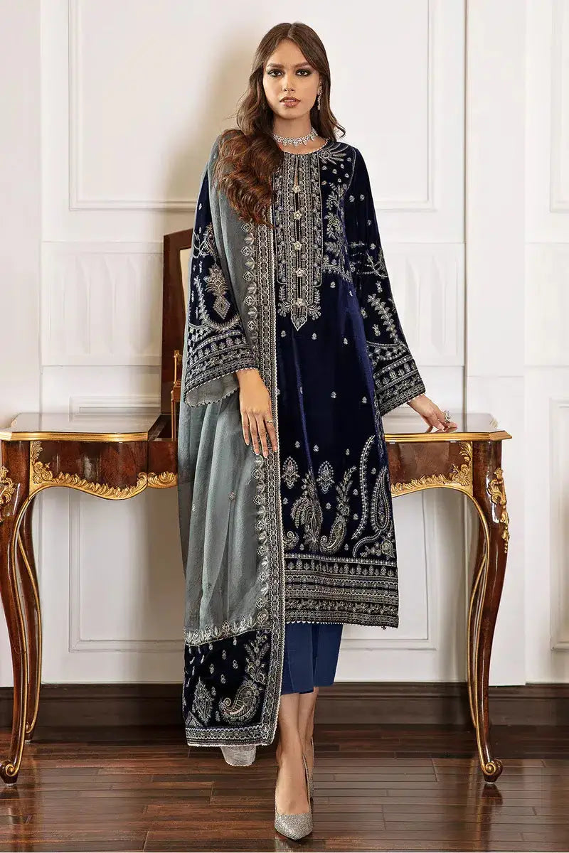 Baroque | Jahanara Luxury Velvet 23 | UF-41 - Pakistani Designer Dress - by Baroque | Type: Formal - 100% Original at Saira Sultan