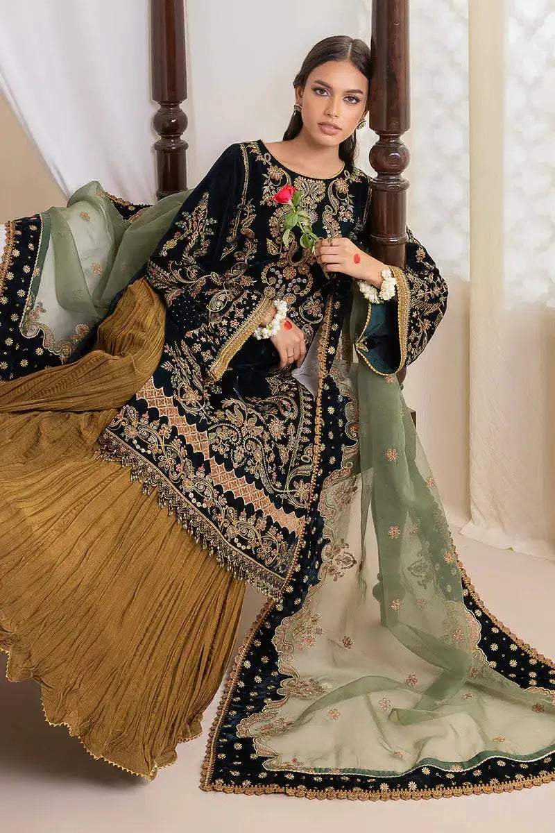 Baroque | Jahanara Luxury Velvet 23 | UF-423 - Pakistani Designer Dress - by Baroque | Type: Formal - 100% Original at Saira Sultan