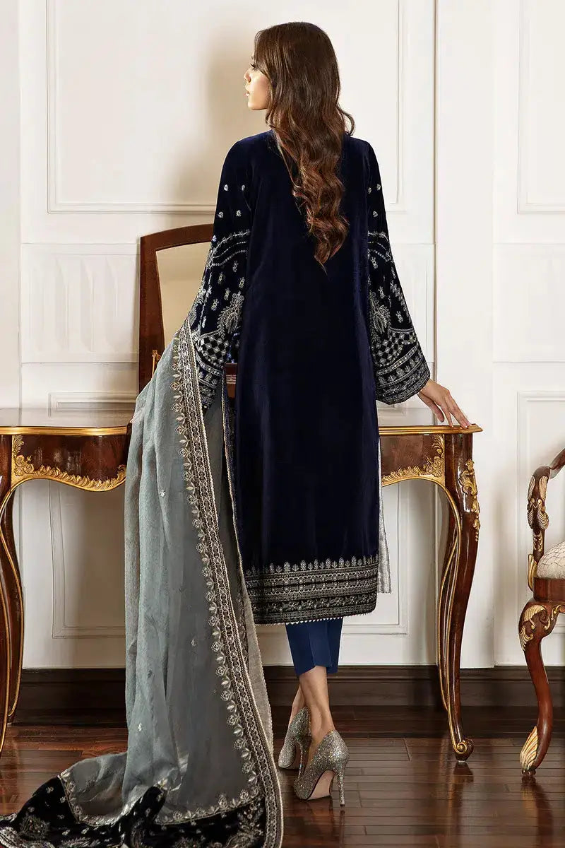Baroque | Jahanara Luxury Velvet 23 | UF-41 - Pakistani Designer Dress - by Baroque | Type: Formal - 100% Original at Saira Sultan