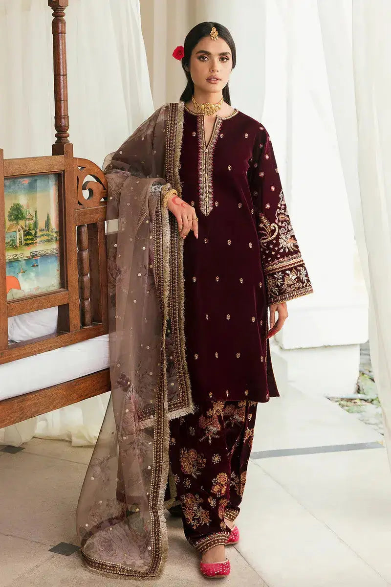 Baroque | Jahanara Luxury Velvet 23 | UF-250 - Pakistani Designer Dress - by Baroque | Type: Formal - 100% Original at Saira Sultan