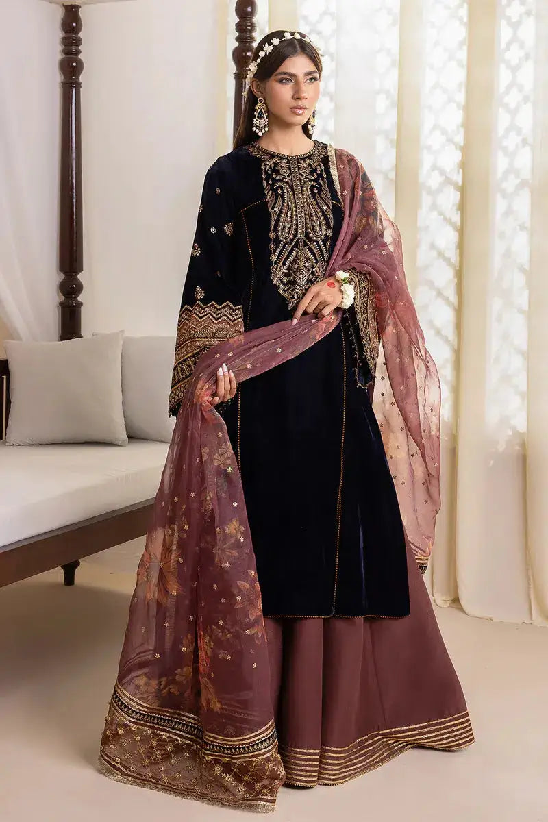 Baroque | Jahanara Luxury Velvet 23 | UF-424 - Pakistani Designer Dress - by Baroque | Type: Formal - 100% Original at Saira Sultan