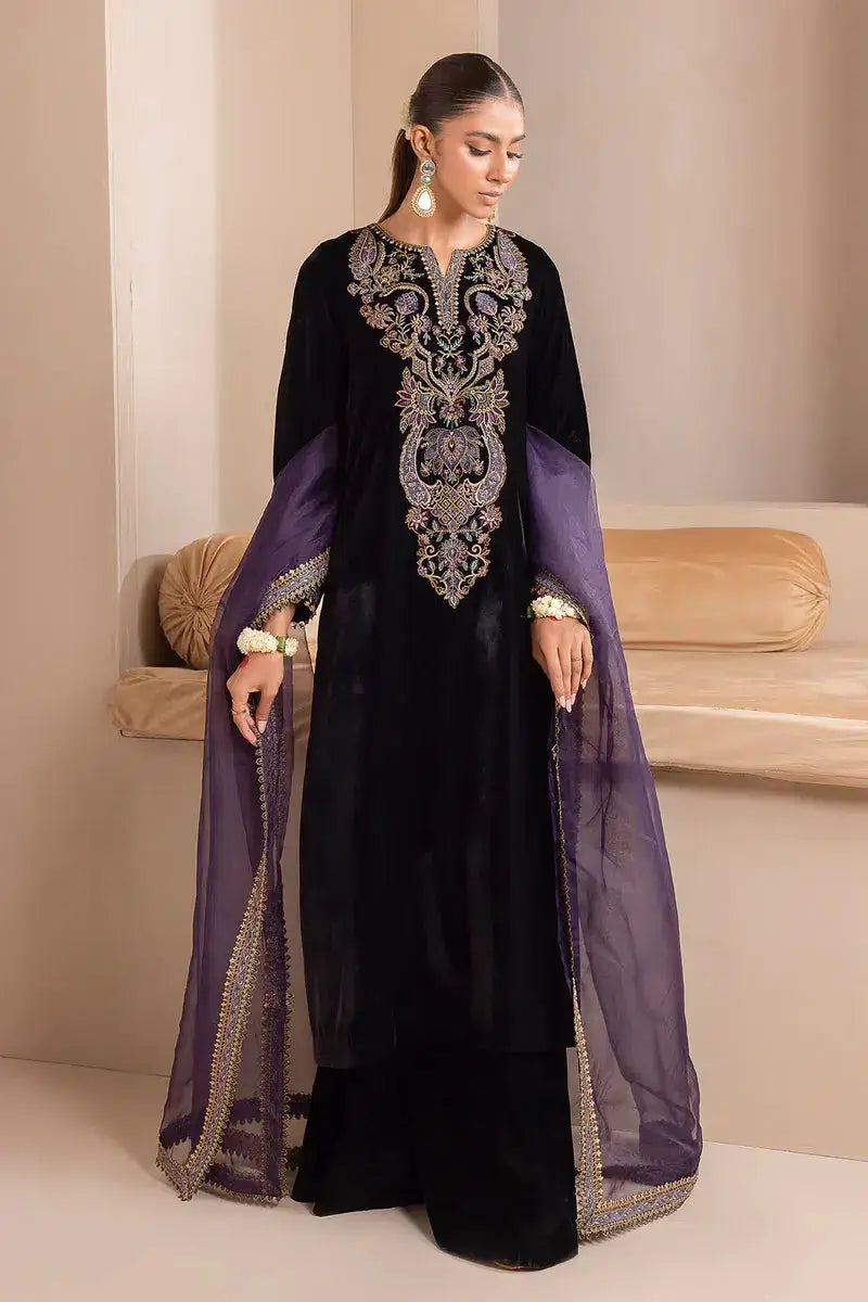 Baroque | Jahanara Luxury Velvet 23 | UF-426 - Pakistani Designer Dress - by Baroque | Type: Formal - 100% Original at Saira Sultan