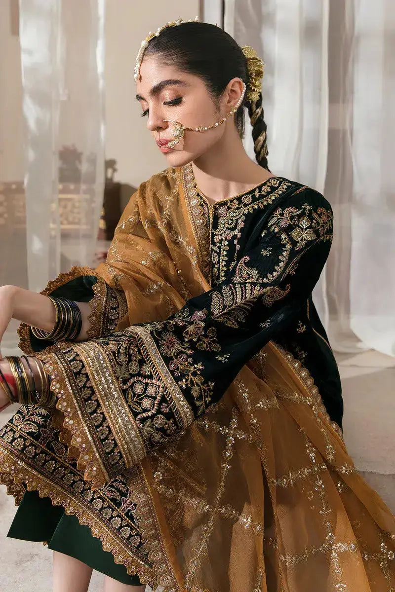 Baroque | Jahanara Luxury Velvet 23 | UF-255 - Pakistani Designer Dress - by Baroque | Type: Formal - 100% Original at Saira Sultan