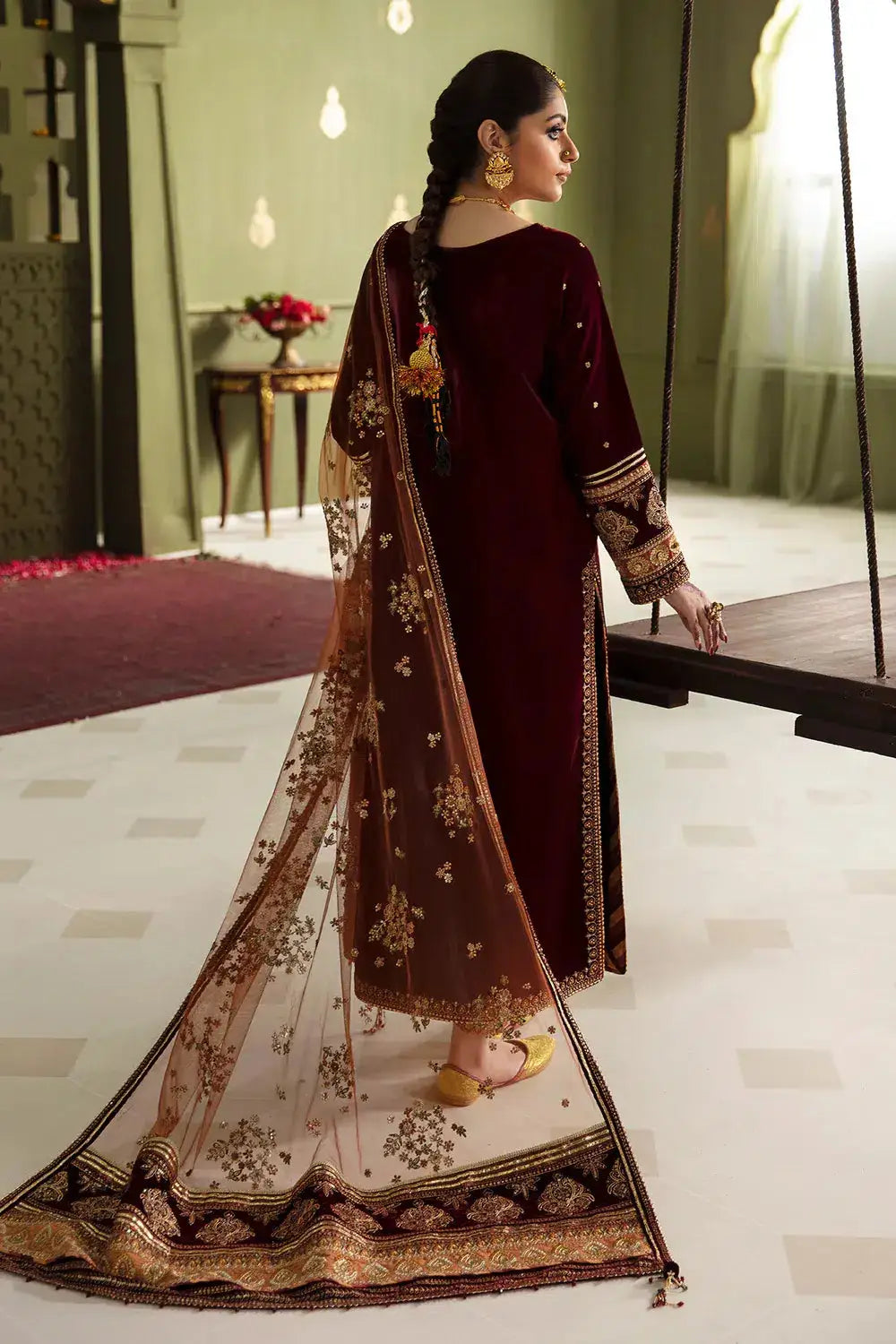 Baroque | Jahanara Luxury Velvet 23 | UF-466 - Pakistani Designer Dress - by Baroque | Type: Formal - 100% Original at Saira Sultan