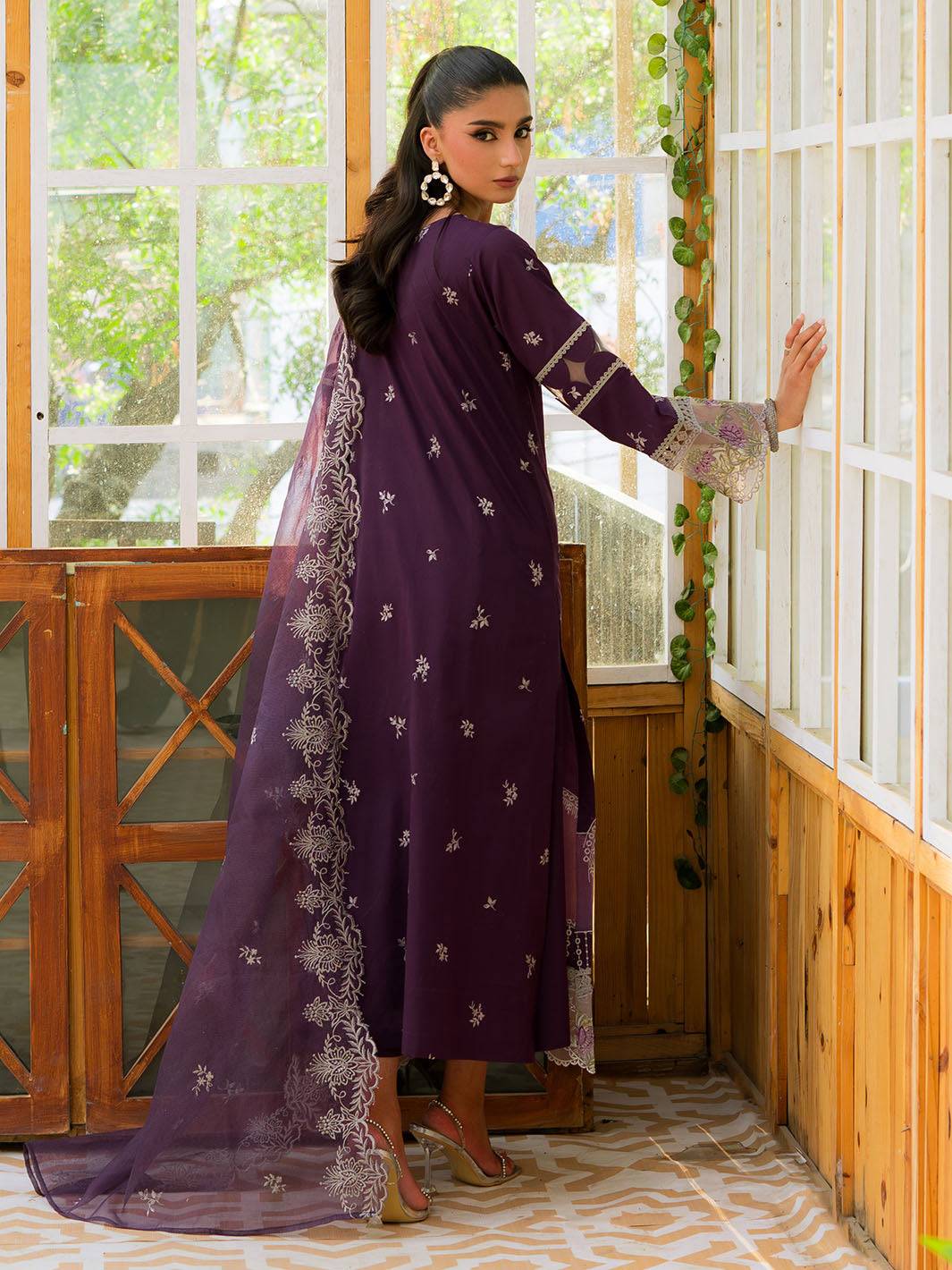 Mahnur | Bella Lawn 24 | BL - 11 - Pakistani Designer Dress - by Mahnur | Type: Luxury - 100% Original at Saira Sultan