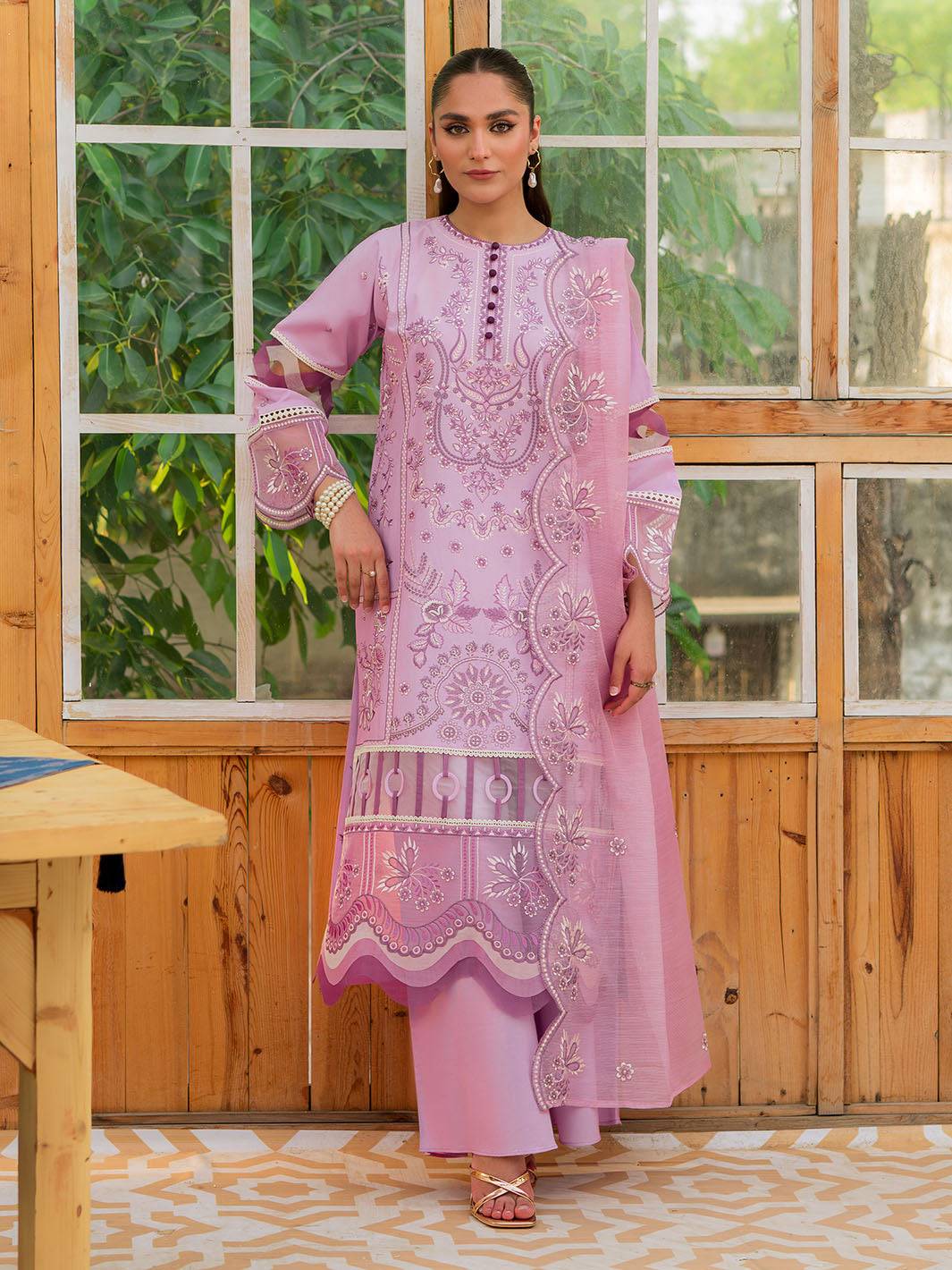 Mahnur | Bella Lawn 24 | BL - 05 - Pakistani Designer Dress - by Mahnur | Type: Luxury - 100% Original at Saira Sultan