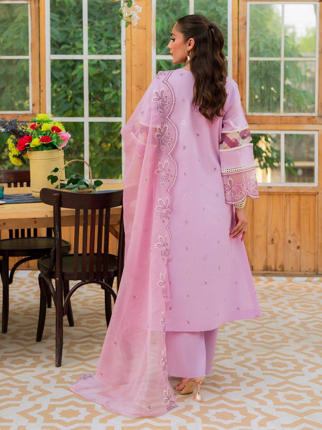 Mahnur | Bella Lawn 24 | BL - 05 - Pakistani Designer Dress - by Mahnur | Type: Luxury - 100% Original at Saira Sultan