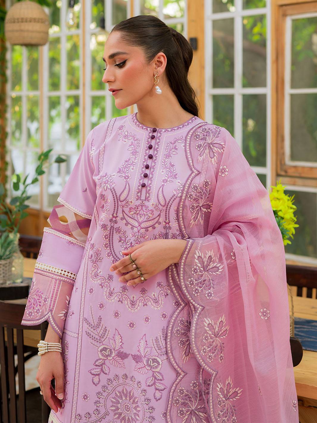 Mahnur | Bella Lawn 24 | BL - 05 - Pakistani Designer Dress - by Mahnur | Type: Luxury - 100% Original at Saira Sultan