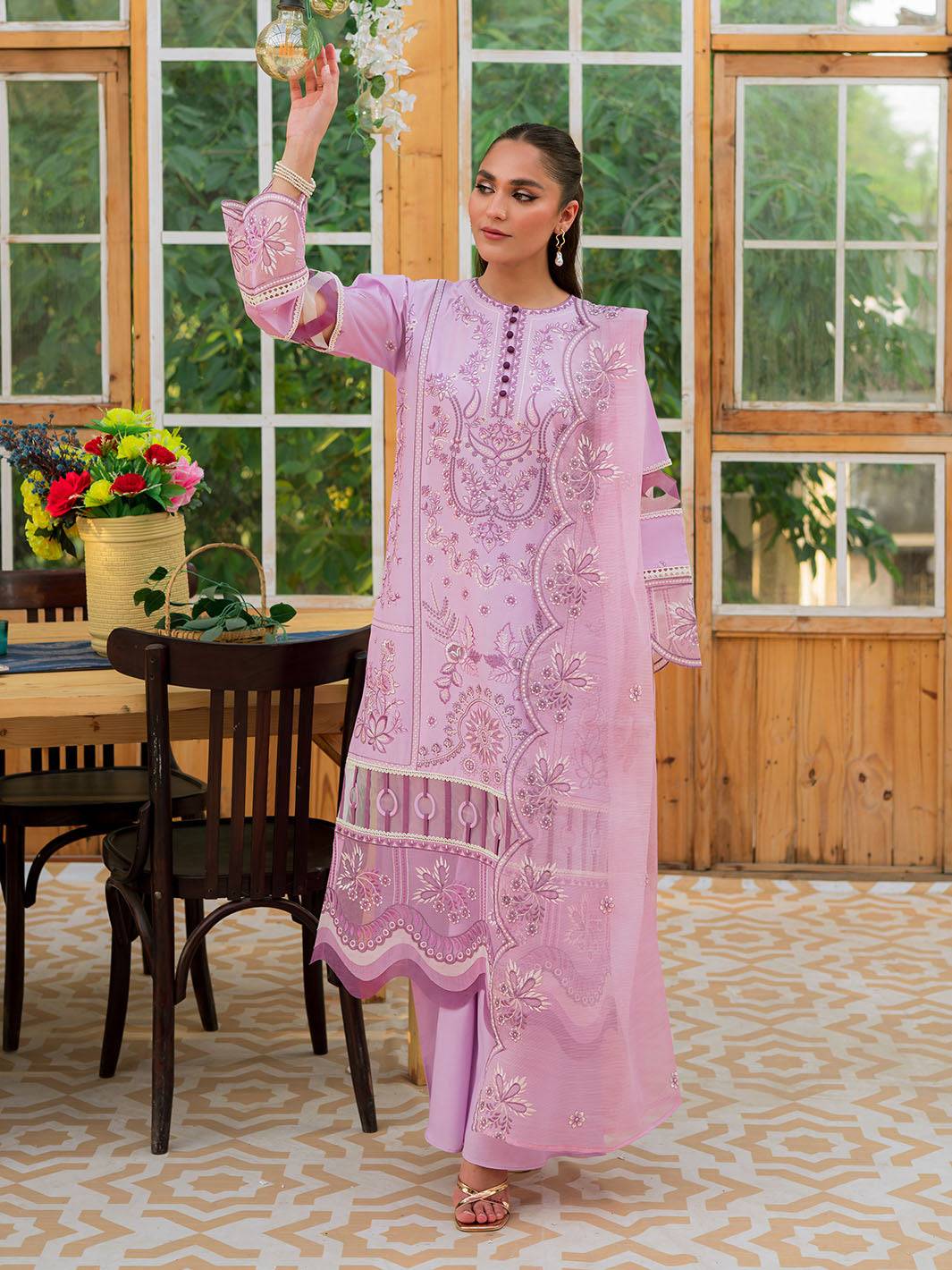 Mahnur | Bella Lawn 24 | BL - 05 - Pakistani Designer Dress - by Mahnur | Type: Luxury - 100% Original at Saira Sultan