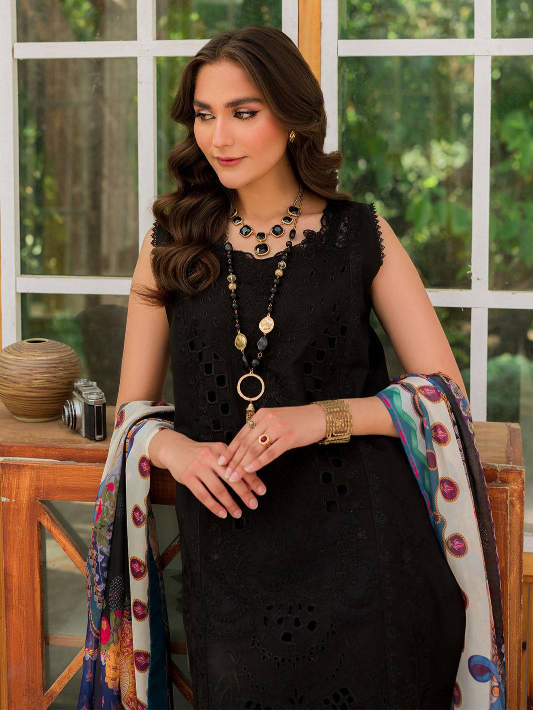 Mahnur | Bella Lawn 24 | BL - 07 - Pakistani Designer Dress - by Mahnur | Type: Luxury - 100% Original at Saira Sultan