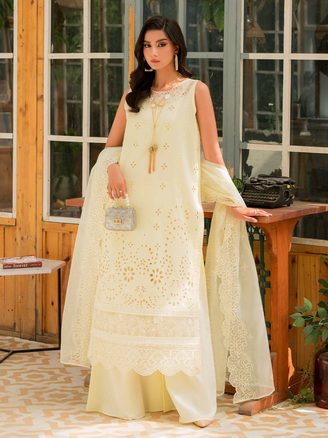 Mahnur | Bella Lawn 24 | BL - 09 - Pakistani Designer Dress - by Mahnur | Type: Luxury - 100% Original at Saira Sultan