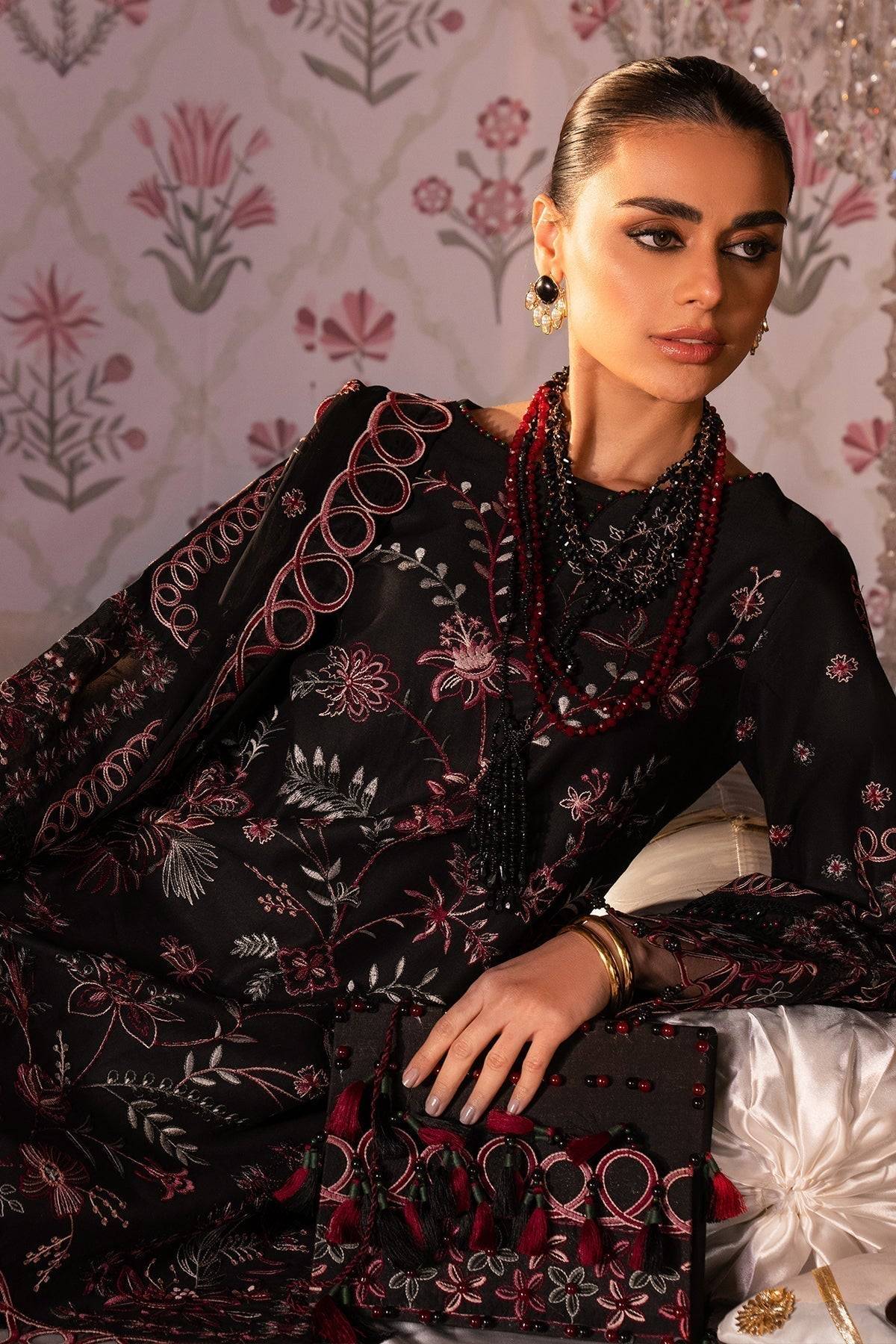 Alizeh | Rawayat Luxury Lawn 24 | Gulshan - Pakistani Designer Dress - by Alizeh | Type: Luxury - 100% Original at Saira Sultan