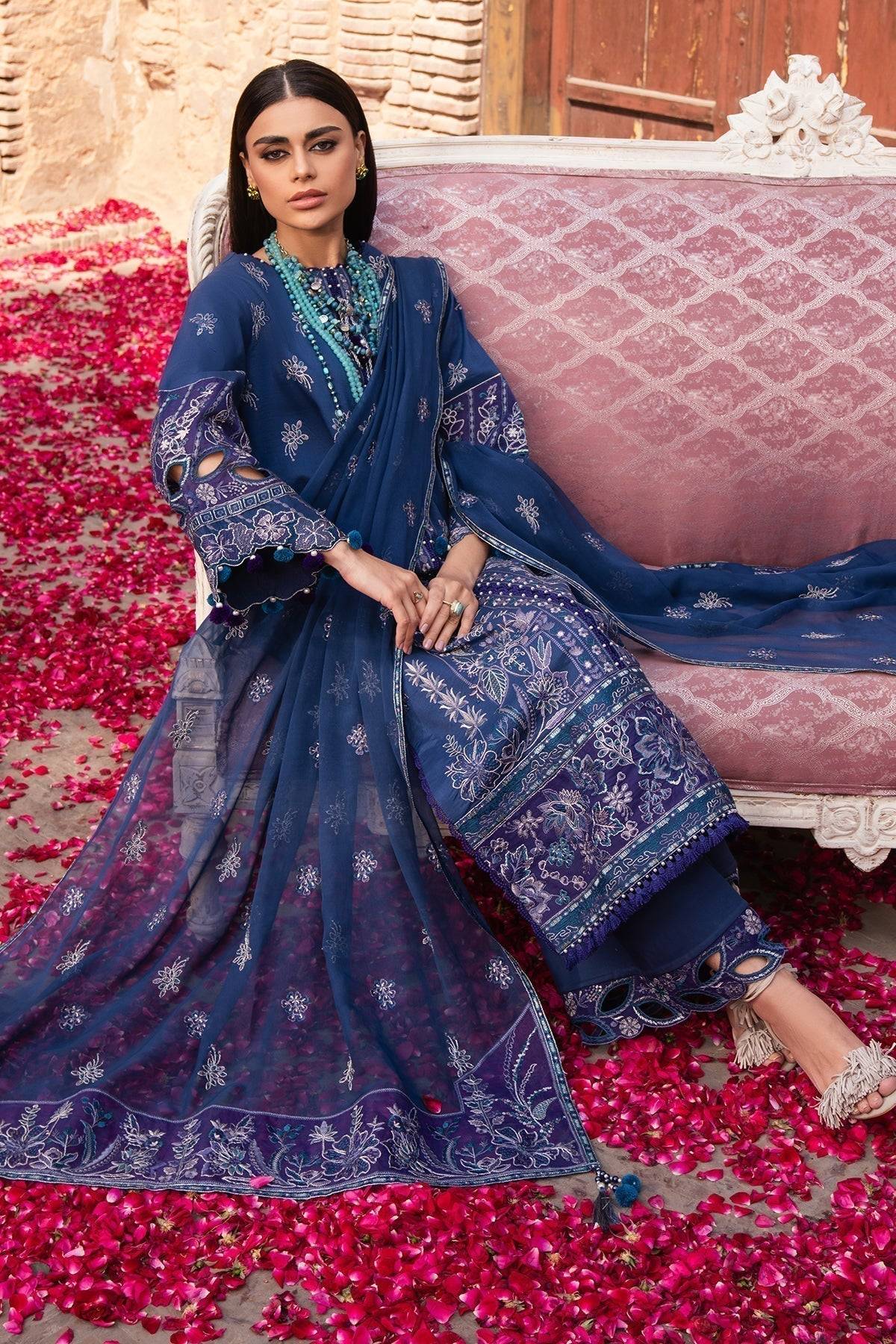 Alizeh | Rawayat Luxury Lawn 24 | Shehnaaz - Pakistani Designer Dress - by Alizeh | Type: Luxury - 100% Original at Saira Sultan