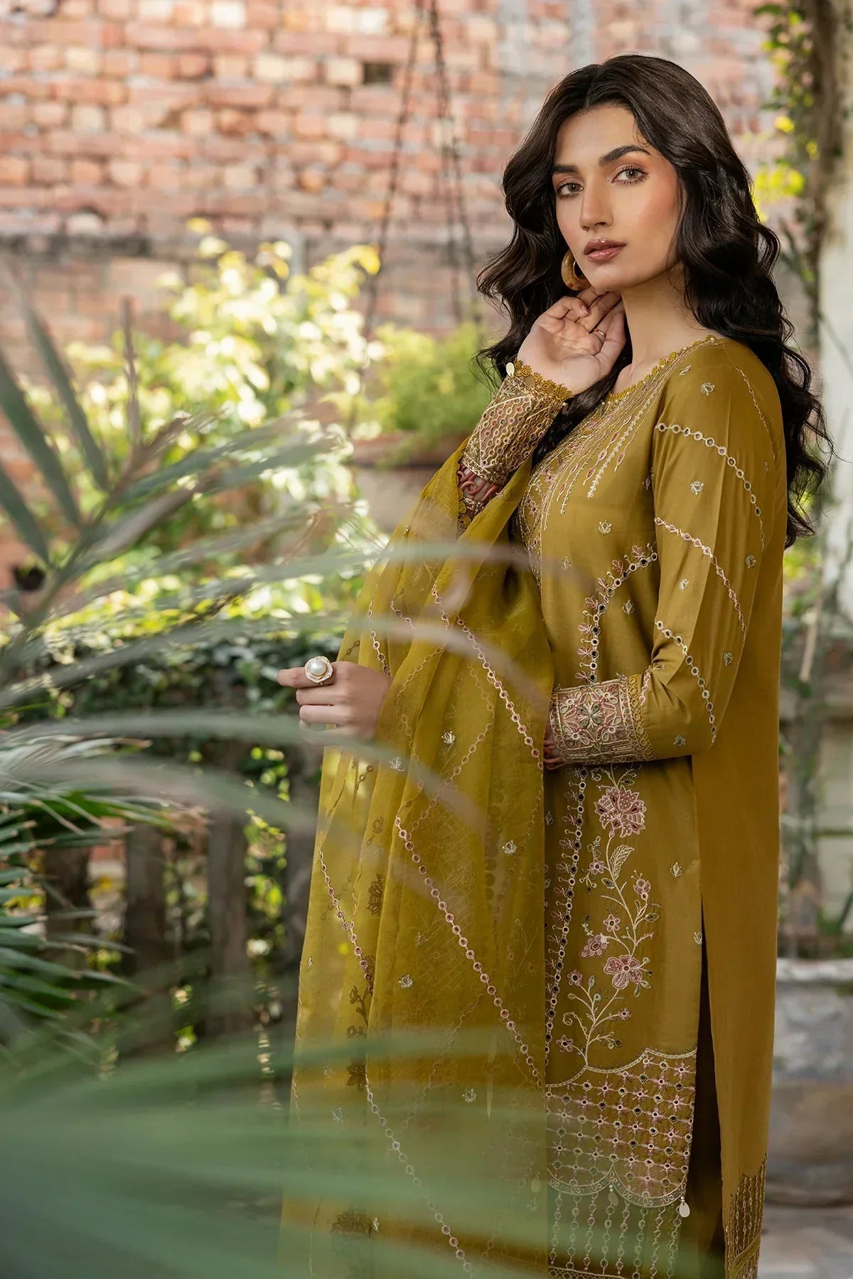Farasha | Bahaar Embroidered Lawn | Summer Bloom -  Farasha Luxury -  Saira Sultan