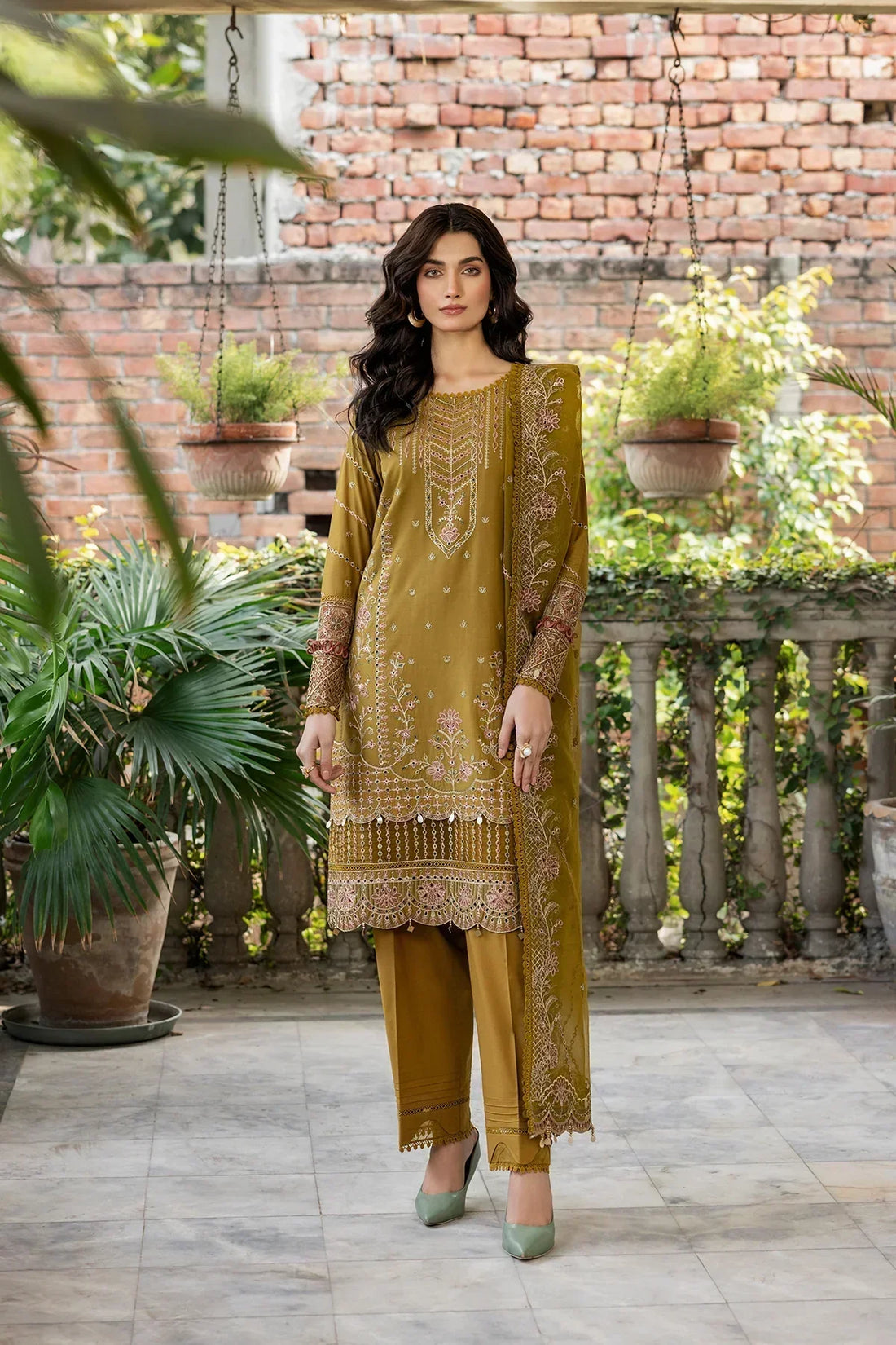 Farasha | Bahaar Embroidered Lawn | Summer Bloom -  Farasha Luxury -  Saira Sultan