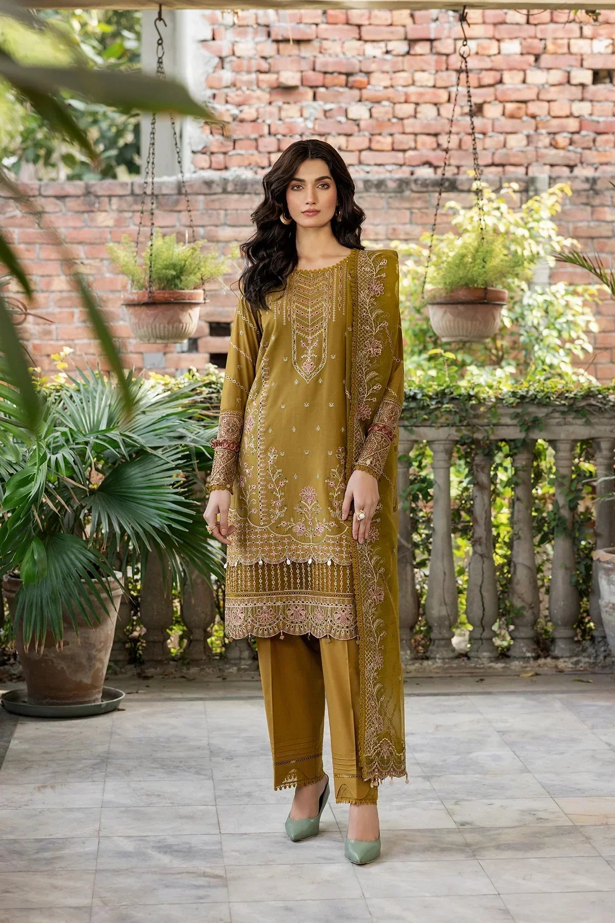 Farasha | Bahaar Embroidered Lawn | Summer Bloom -  Farasha Luxury -  Saira Sultan