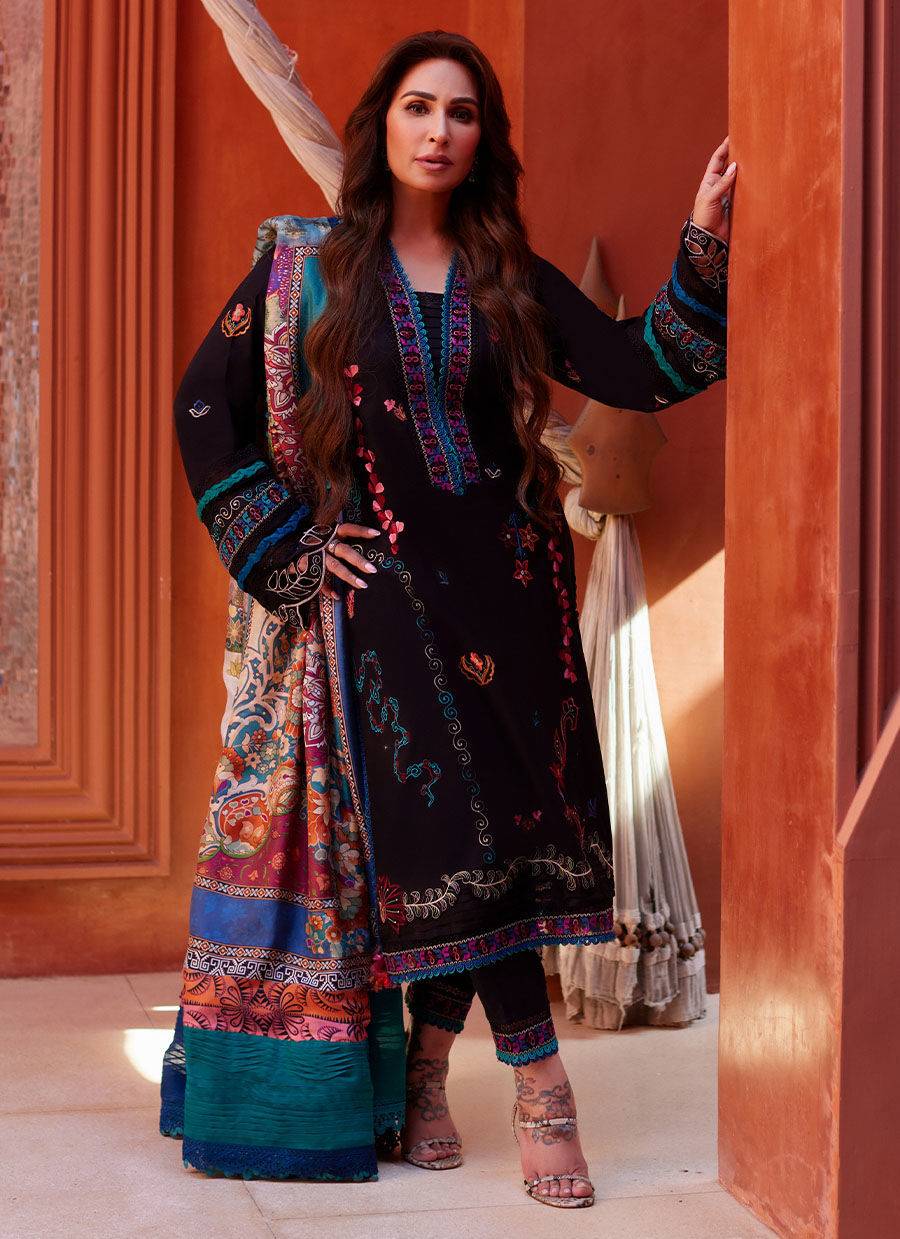 Farah Talib Aziz | Suay Lawn 24 | ILARIA BLACK - Pakistani Designer Dress - by Farah Talib Aziz | Type: Luxury - 100% Original at Saira Sultan